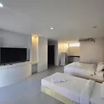 Middle Tree House Pattaya