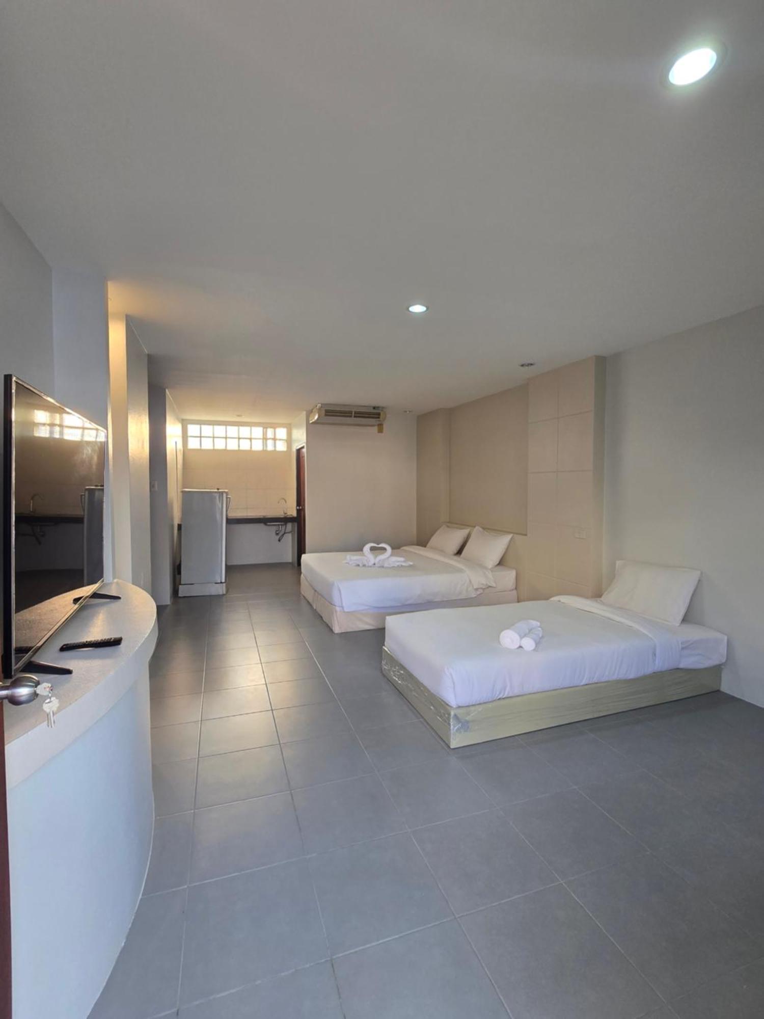 Middle Tree House 3* Pattaya